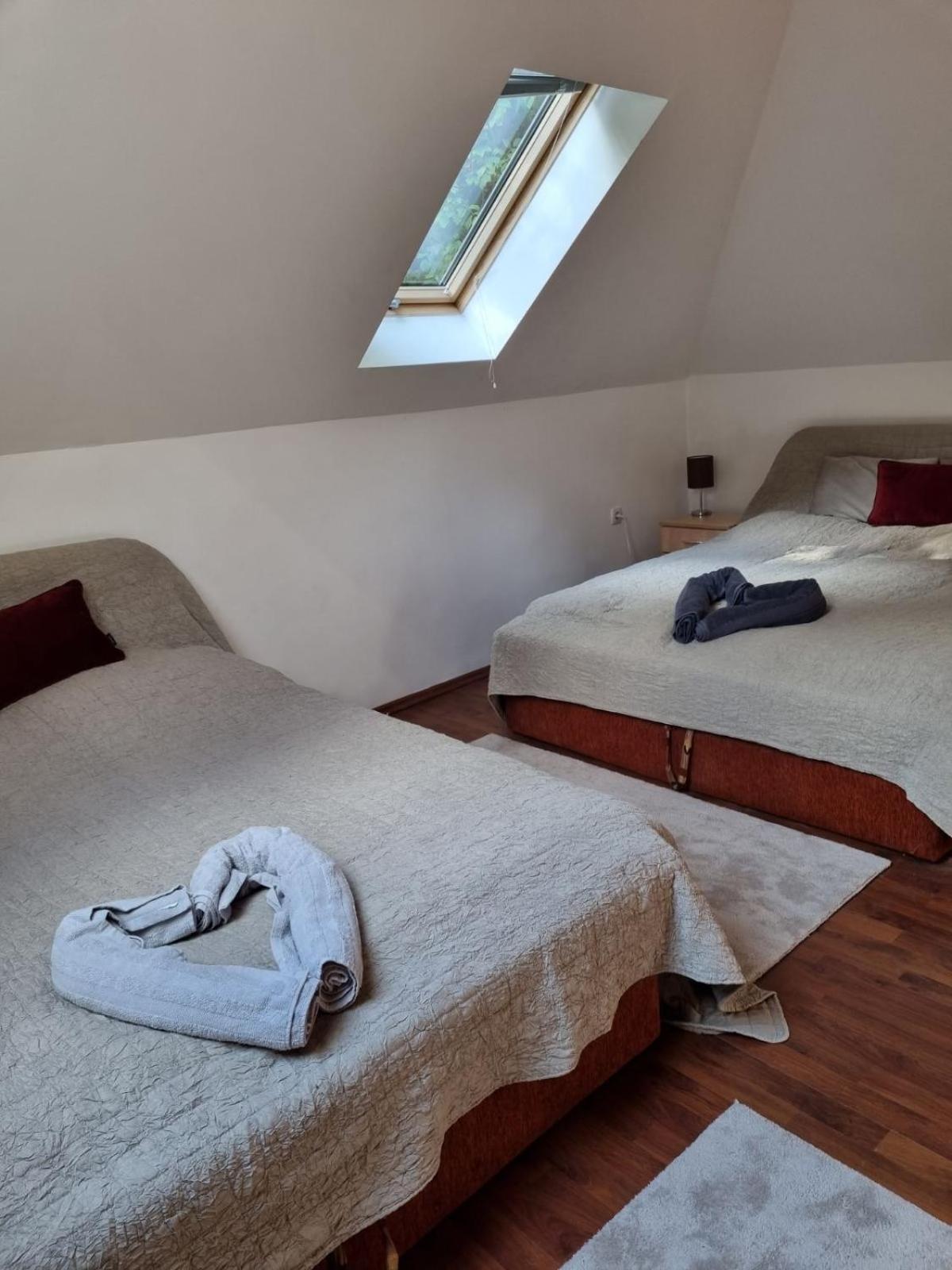 Tuendererdo Villa Miskolc Bagian luar foto