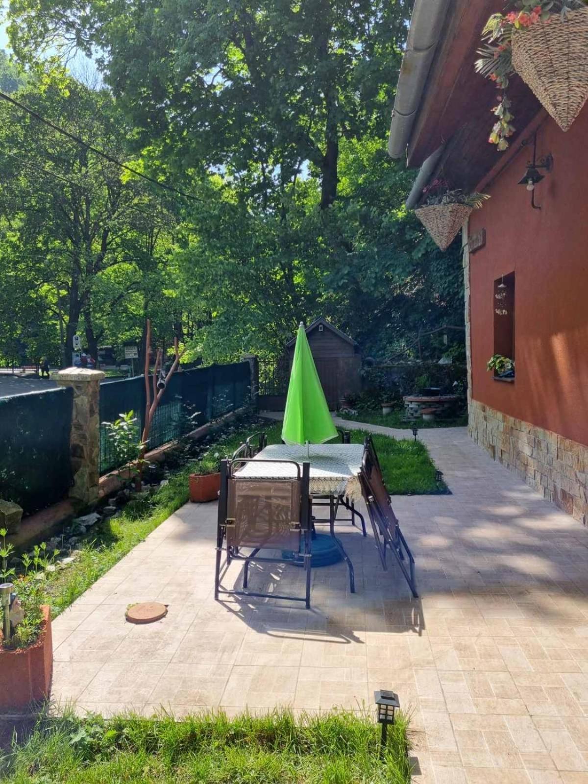 Tuendererdo Villa Miskolc Bagian luar foto